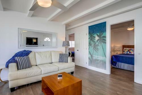 1 House To Beach, Ocean View Deck, Dog Ok