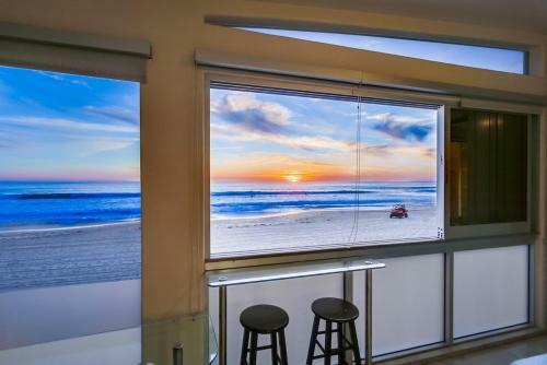 2 Levels Of Ocean Front, Largest Townhome, AC