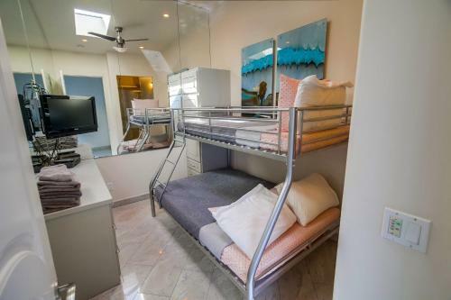 2 Levels Of Ocean Front, Largest Townhome, AC