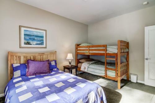 1144gb The Golden Bear Retreat Home