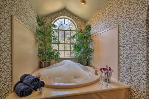 Sonora Home On 10 Resort Acres With Shared Pool!