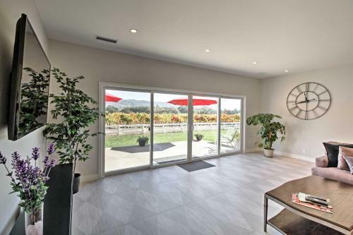 Beautiful Sonoma House With Patio And Vineyard Views!