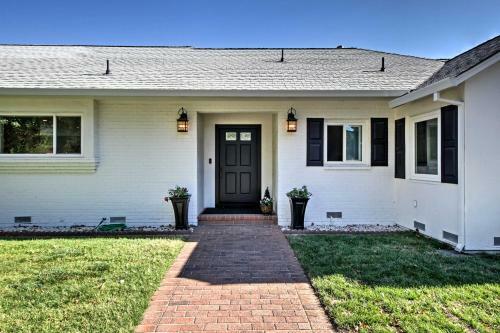 Beautiful Sonoma House With Patio And Vineyard Views!