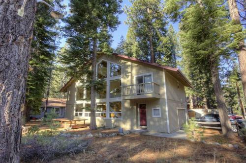 Slippery Slope Chalet By Lake Tahoe Accommodations