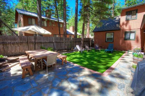 Breezy Pines Cabin By Lake Tahoe Accommodations