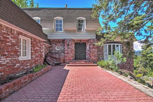 Elegant Getaway With Stunning View, 2 Mi To Heavenly