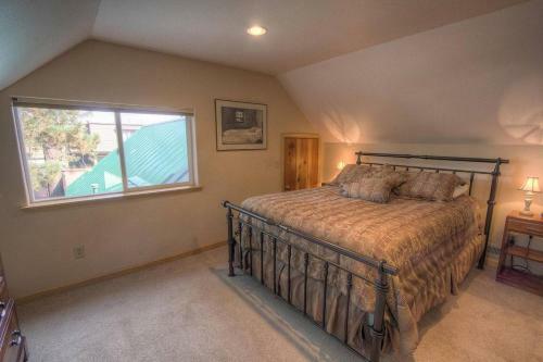Meadow Lake Lodge By Lake Tahoe Accommodations
