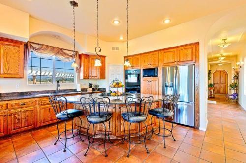 Tv-404 Endless Vineyard Views