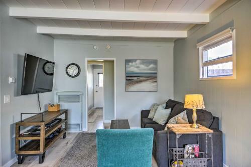 Remodeled Ventura Beach Home With Yard And Fire Pit!