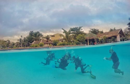 Hotel Thresher Cove Resort