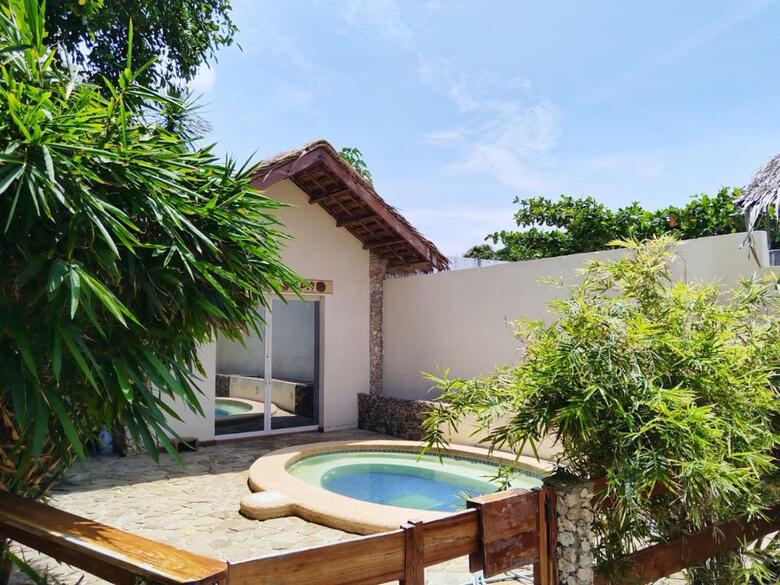 Hotel Tepanee Beach Resort