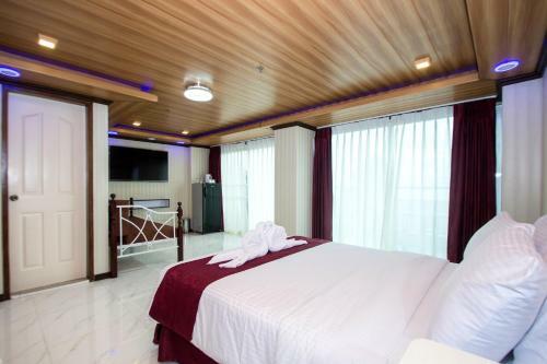 Hotel Diamond Water Edge Resort
