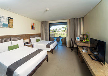 Hotel Fairways And Bluewater Newcoast Boracay