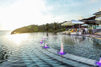 Hotel Fairways And Bluewater Newcoast Boracay