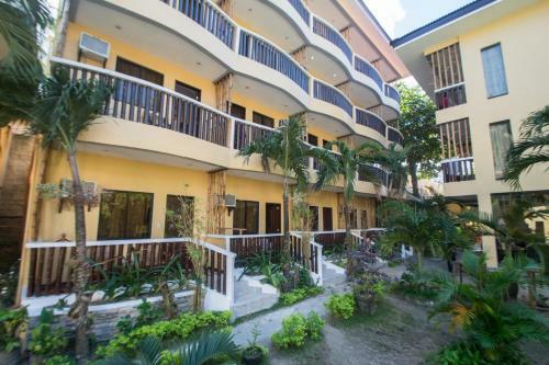 Hotel Bamboo Beach Resort & Restaurant