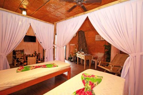 Hotel Bamboo Beach Resort & Restaurant