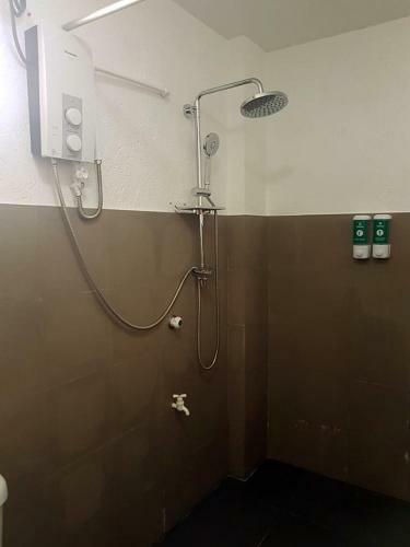 Hostal 8 Colors Beach House Resort