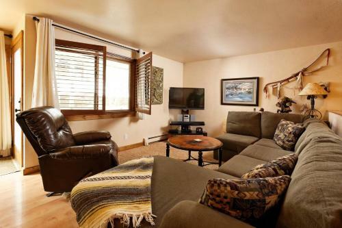 Shadowbrook 405