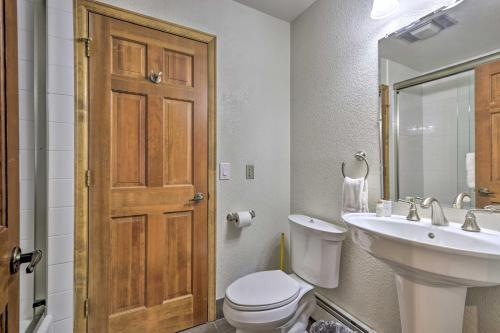 Upscale House On Eaglevail Golf Course With Hot Tub!