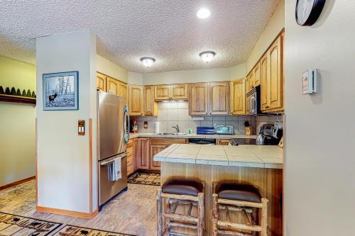 Woods Manor 101a