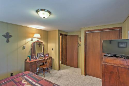 Breckenridge Lodge With Hot Tub And Mountain Views!