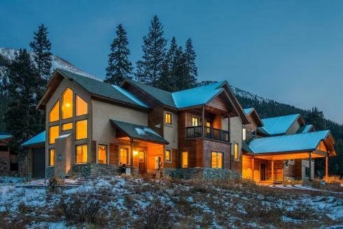 Viking Vista Retreat