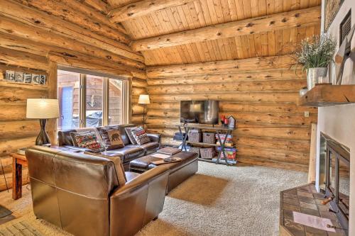 Cozy Peak-a-blue Cabin With Deck, 8 Mi From Gondola
