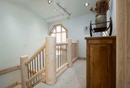 Woods Red Oak Townhome Hot Tub Sleeps 11