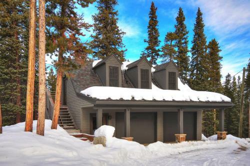 Summit Solitude Estate Home