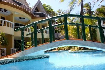 Hotel Paradise Bay - Beach & Watersport Resort