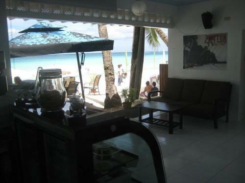 Hotel Beachcomber Resort - Boracay
