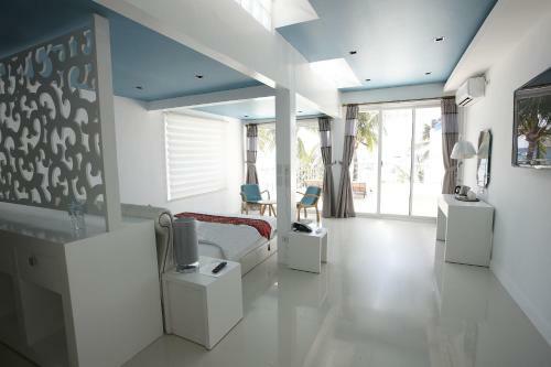 Hotel Boracay Ocean Club Beach Resort