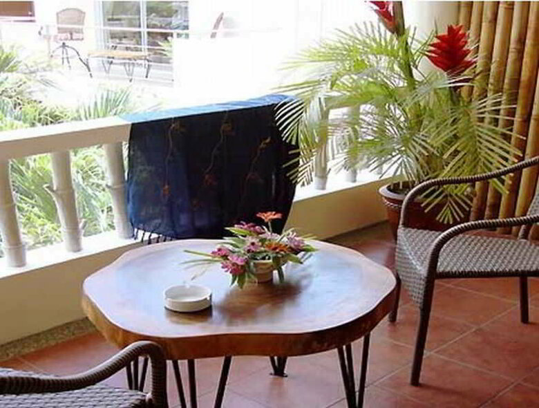 Hostal Jony's Beach Resort