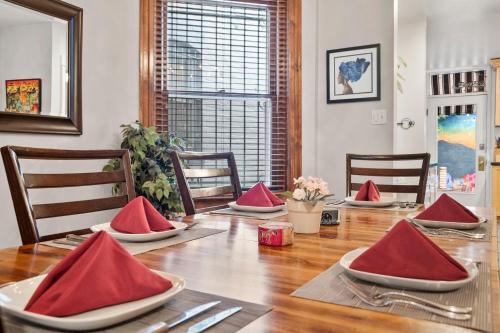 5 Star Cap Hill 3br Patio Garage & Walk Downtown