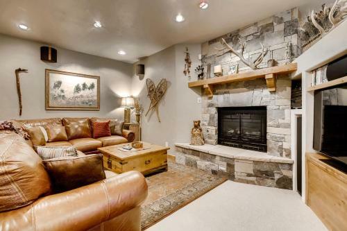 611 Oro Grande By Book By Owner