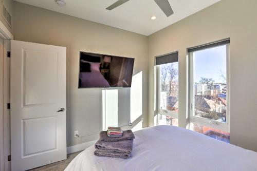 Townhome With Rooftop Deck Walk To Mile High!