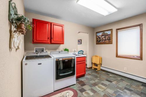 Heavenly Pines -- Ev #3361 Home