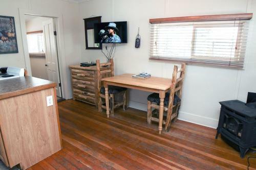 Triple R Cottages By Rocky Mountain Resorts