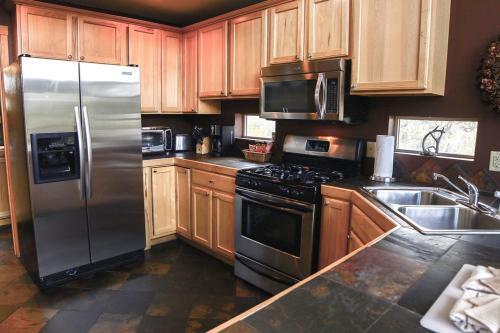 Lazy R Cottages By Rocky Mountain Resorts