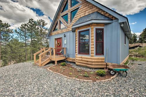 Cozy Log Cabin Less Than 2 Miles To Downtown Evergreen!