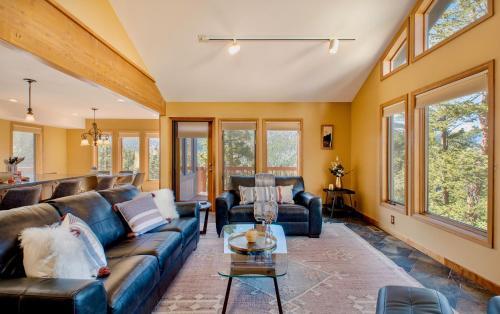 Reverie Luxury Home At Windcliff Condo
