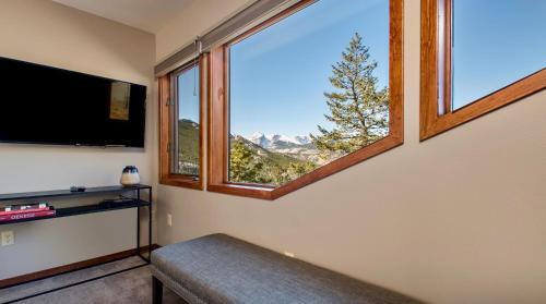 Reverie Luxury Home At Windcliff Condo