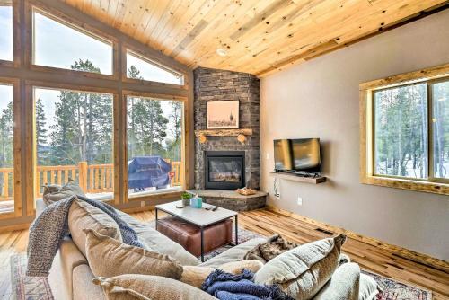 Mountainside Fairplay Cabin With Game Room And Sauna!