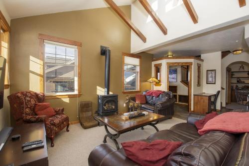 Apartamento Cozens Pointe D301 Condo