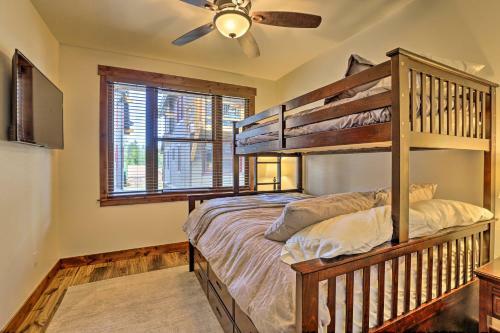 Upscale Getaway With Hot Tub, Walk To Main St