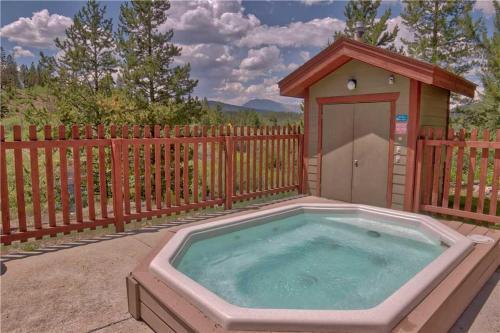 Villas At Swan's Nest #701 (Condo)