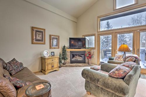 Townhome With Hot Tub, 10 Mi To Breckenridge!