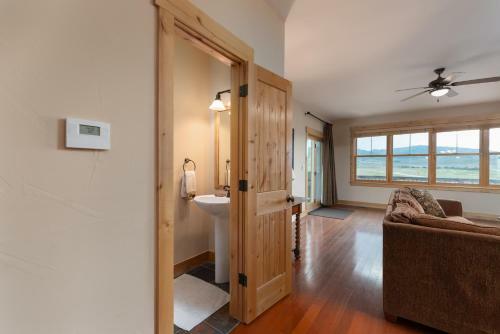 Buckhorn Cabin