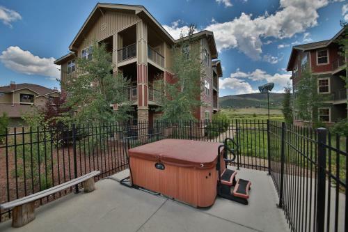 Lodge At Ten Mile