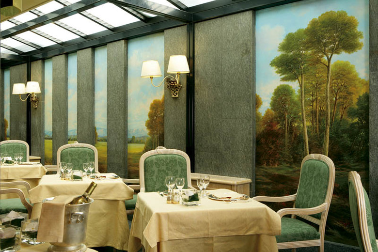Hotel Capitol World Class